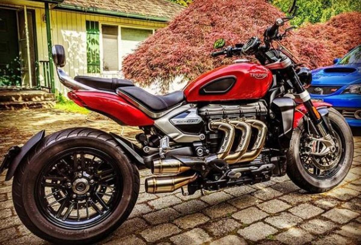 Triumph rocket sale exhaust systems